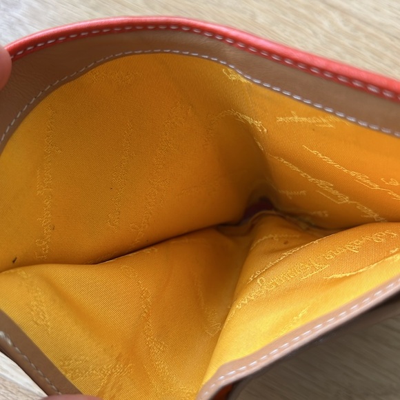 Authentic Vintage leather Ferragamo wallet. Orange. - Picture 11 of 11